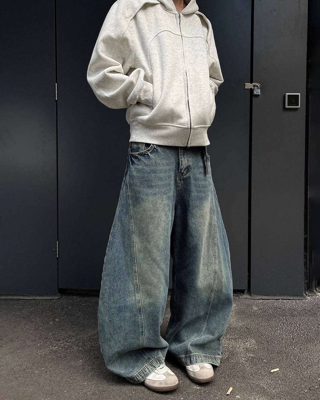 Blade Pants - Distressed Wide-Legged Denim