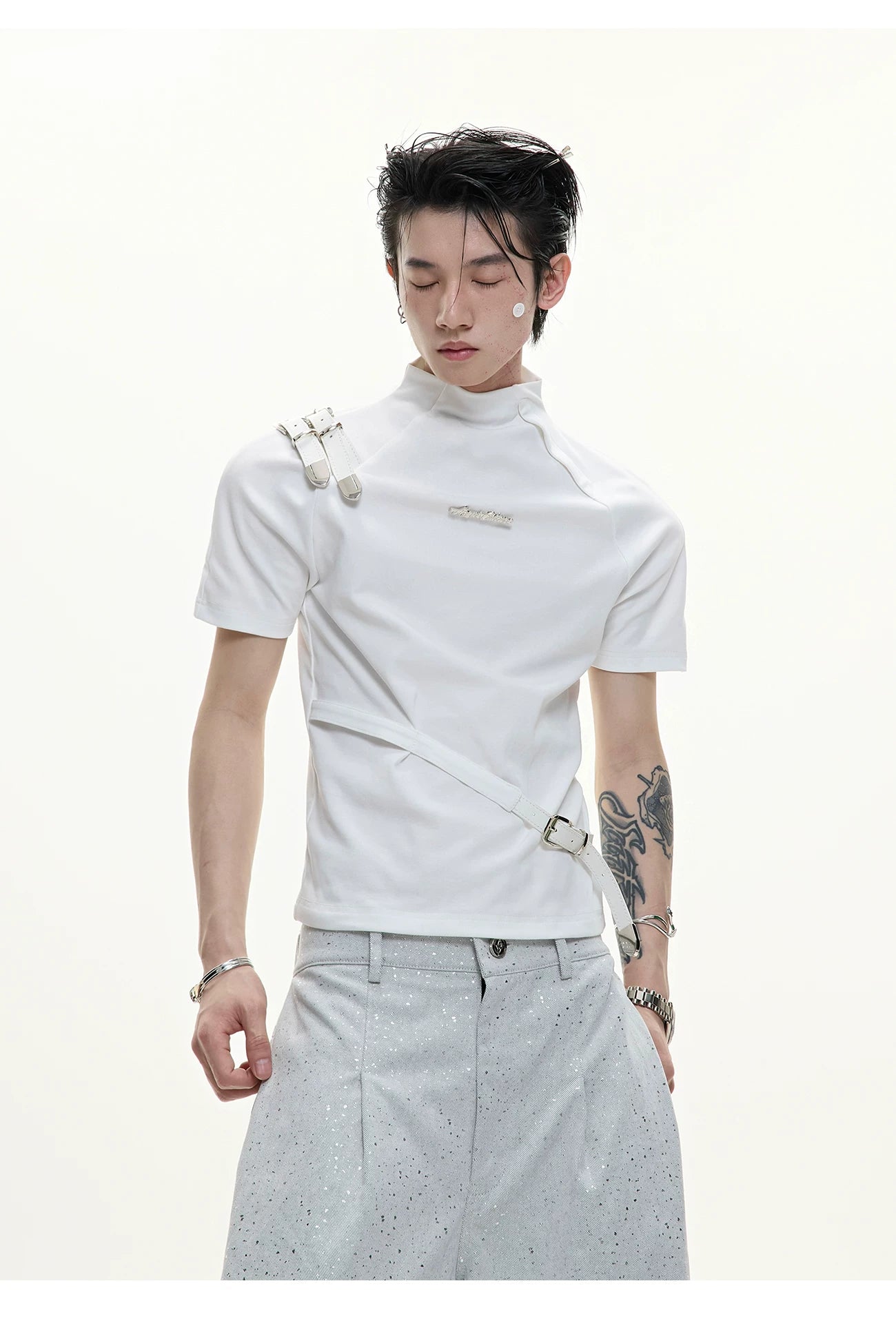 Metal Strap Design Slim T-Shirt - RIYOOO