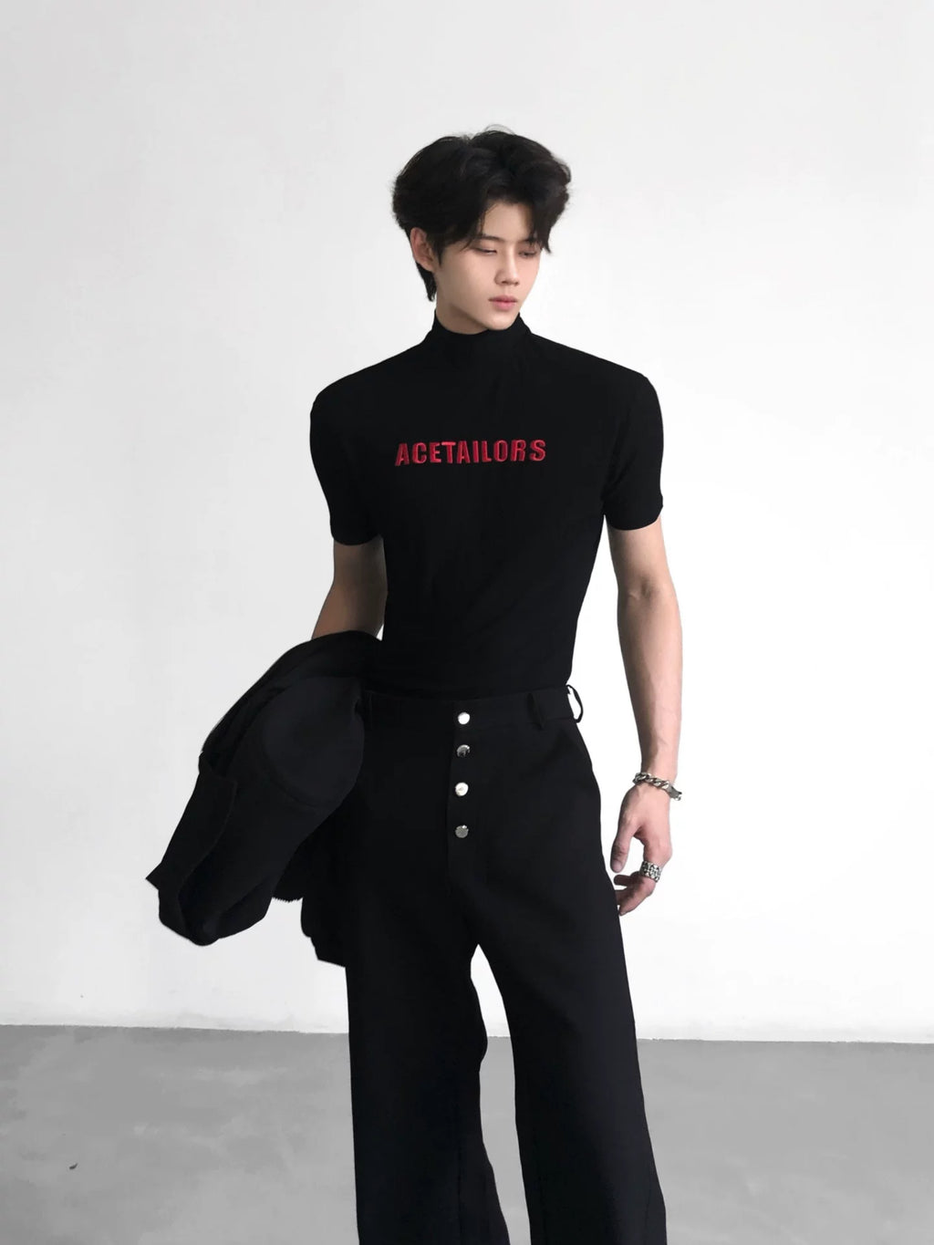 Embroidered High Neck T-Shirt - RIYOOO