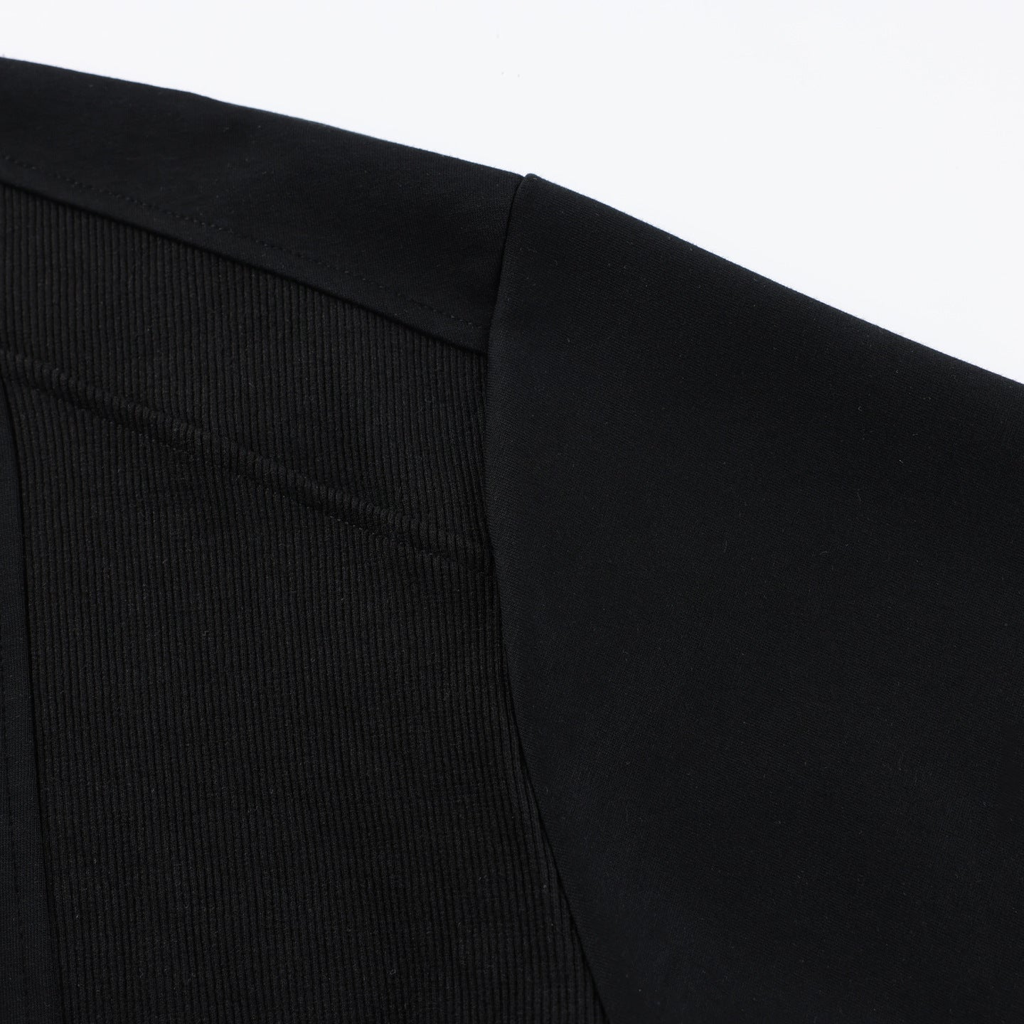 Clean Cut Slim Tee – RIYOOO
