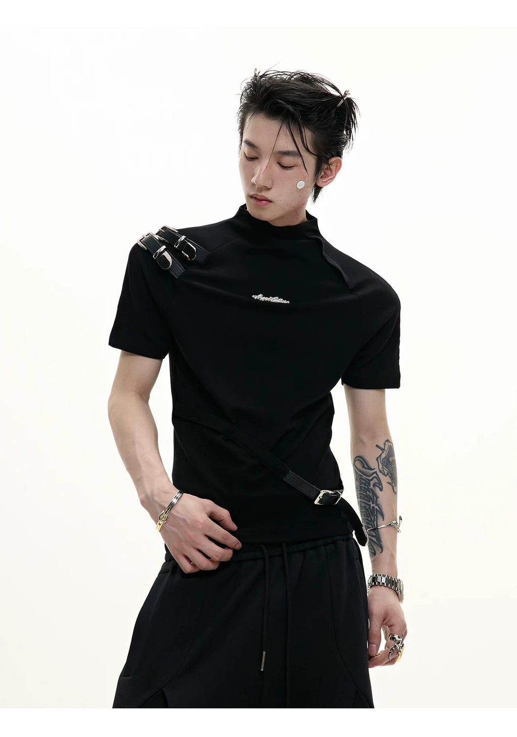 Metal Strap Design Slim T-Shirt - RIYOOO